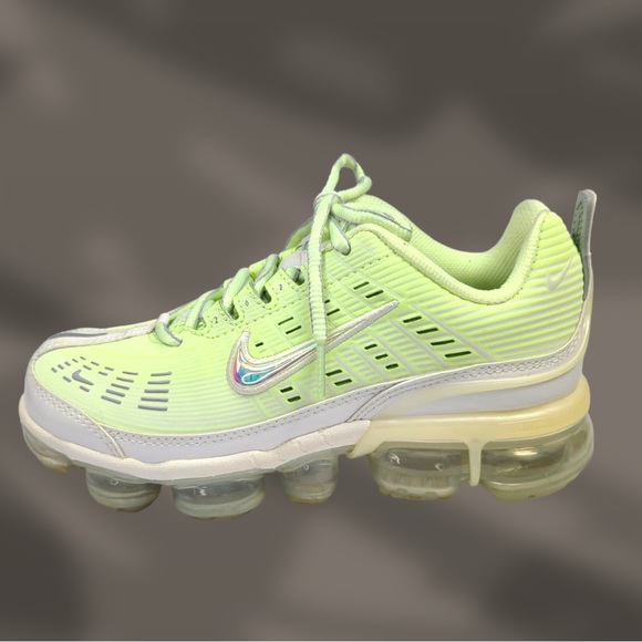 WMNS SIZE 6.5 Nike Air VaporMax 360 Barely Volt Sneakers - Picture 1 of 1